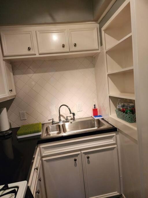 Blue Shark *W7* @ Montrose 1Br Private King Loft Apartamento Houston Exterior foto