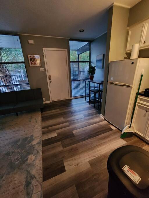 Blue Shark *W7* @ Montrose 1Br Private King Loft Apartamento Houston Exterior foto