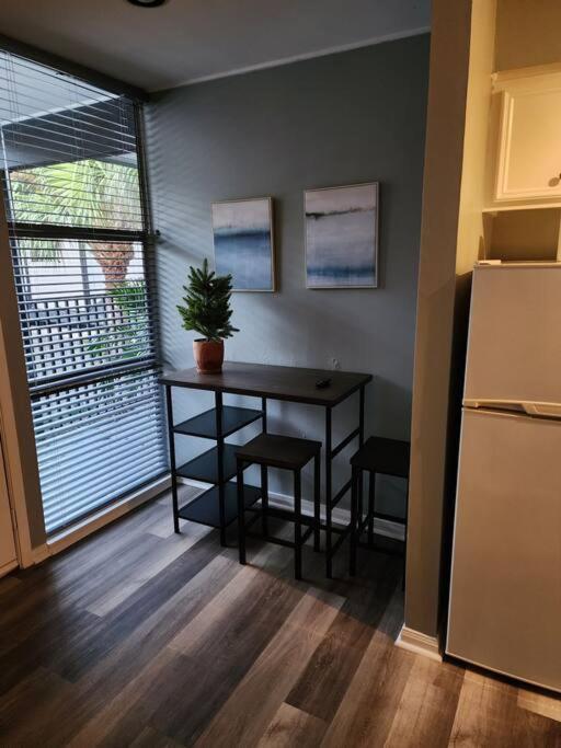 Blue Shark *W7* @ Montrose 1Br Private King Loft Apartamento Houston Exterior foto
